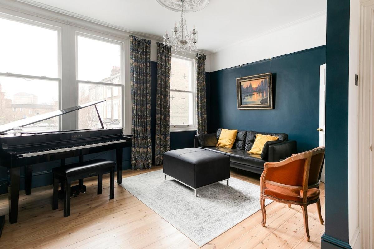 2 Bed Luxury Victorian In Zone 1 *